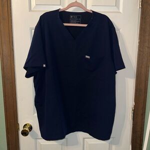 Figs Men's Chisec Scrub Top